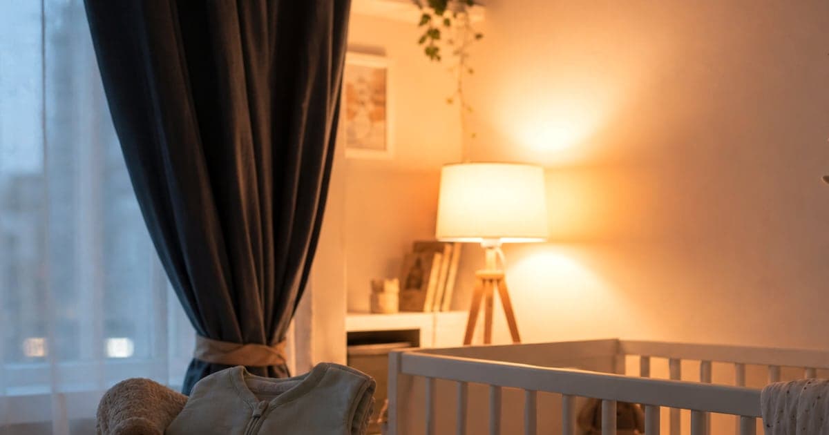 Imagine fotorealista, fara text, pentru articolul despre tranzitia la un singur somn la 18-24 luni